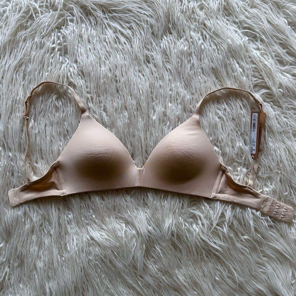 Skims Wireless Lightly Lined Bra Sand Size 30B